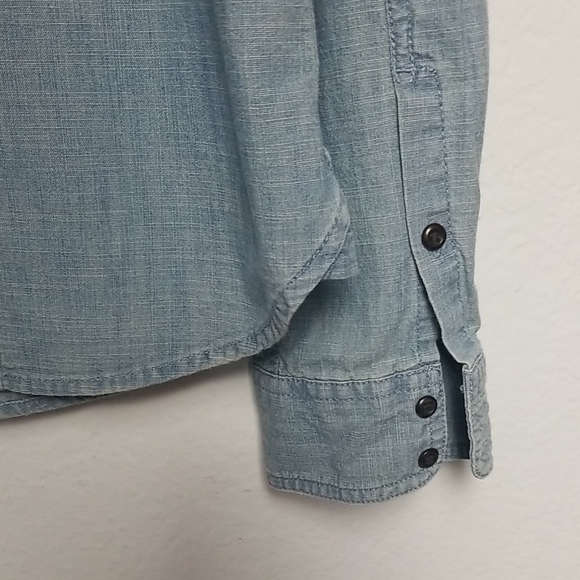 American Eagle Outfitters Chambray Shirt - Picture 6 of 10